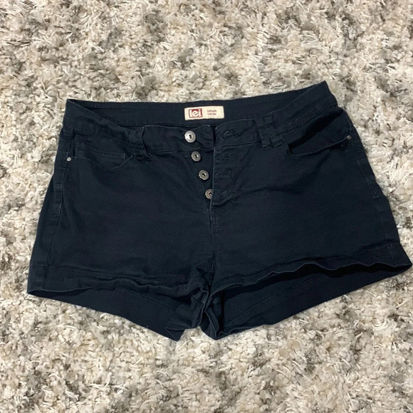 L.e.I. Tatum High Rise Black Jean Shorts - Picture 2 of 6
